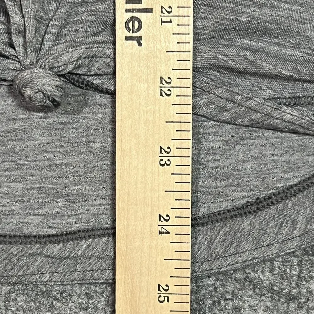 Lululemon Tank Top Womens Medium Gray Racerback Tie Back Lightweight Yoga Gym - Picture 7 of 7